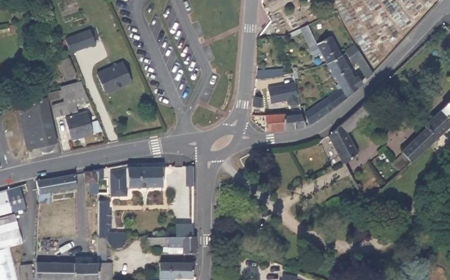 Vue aérienne du Mini-giratoire n°8482877855
