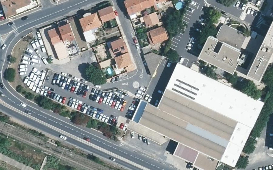 Vue aérienne du Rond-point anonyme n°1086033418