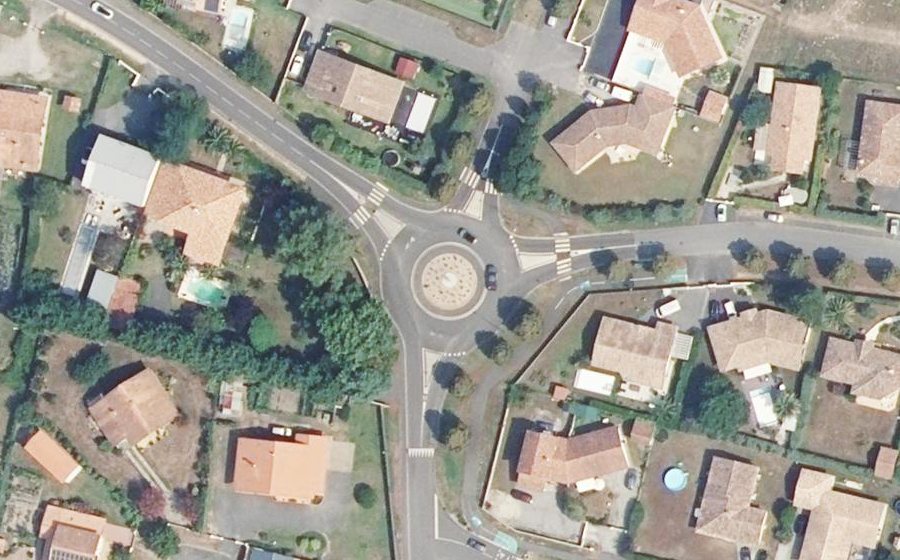 Vue aérienne du Rond-point anonyme n°1086149966