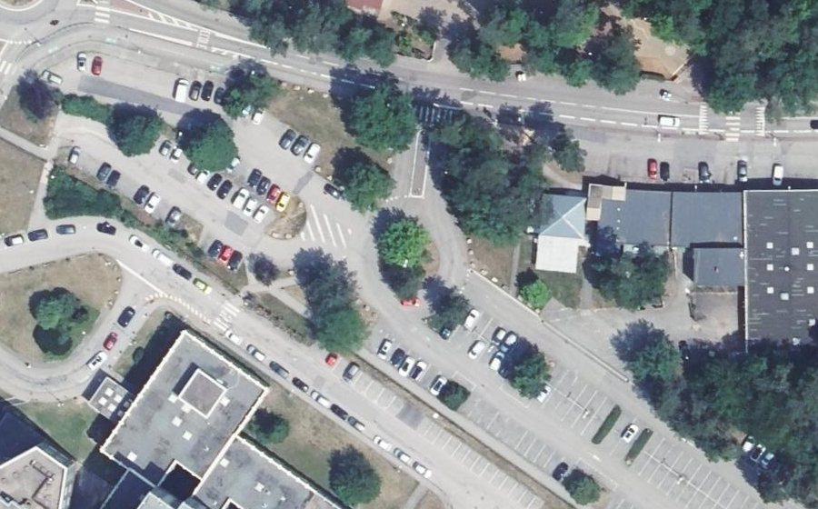 Vue aérienne du Rond-point anonyme n°108626195