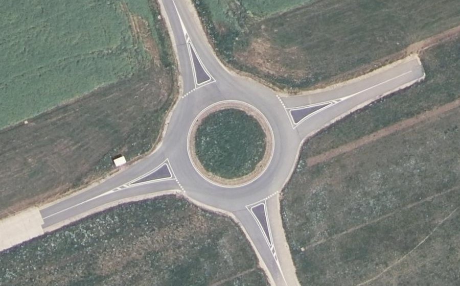 Vue aérienne du Rond-point anonyme n°1086271100