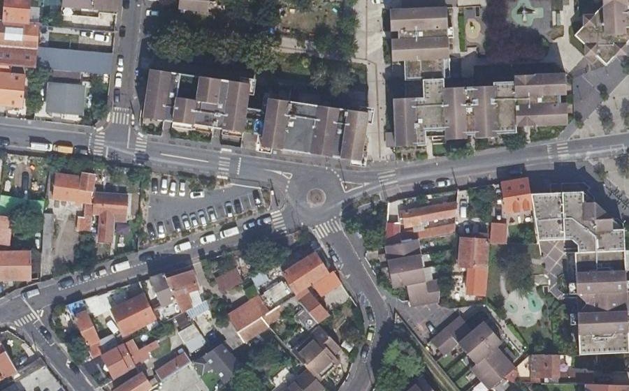 Vue aérienne du Rond-point anonyme n°10865096