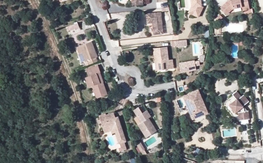 Vue aérienne du Rond-point anonyme n°1086965105