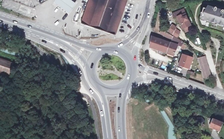 Vue aérienne du Rond-point anonyme n°1088409918