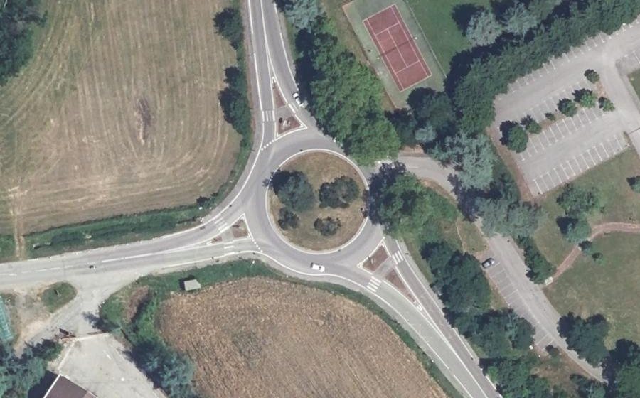 Vue aérienne du Rond-point anonyme n°1090022036