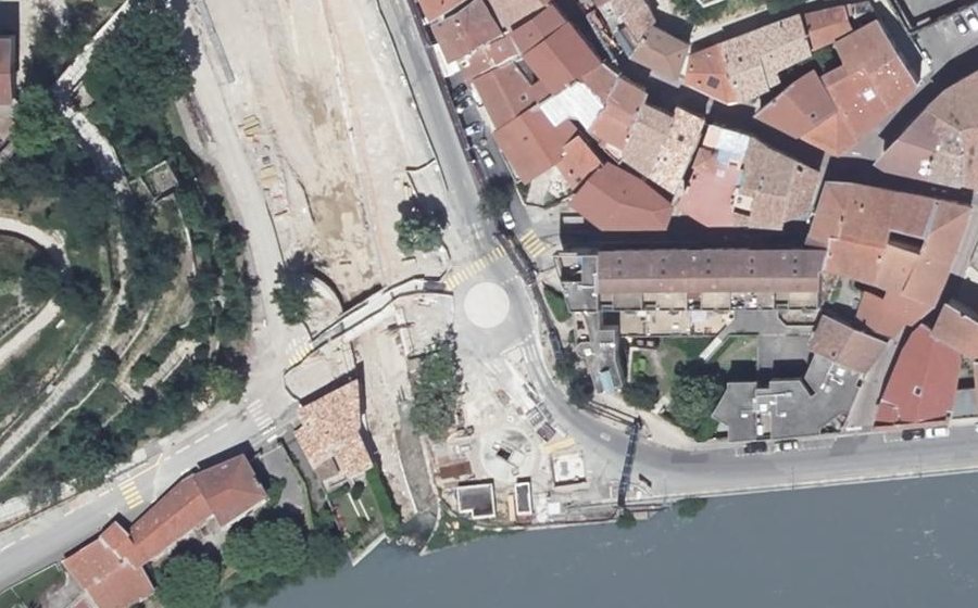 Vue aérienne du Rond-point anonyme n°1090277334