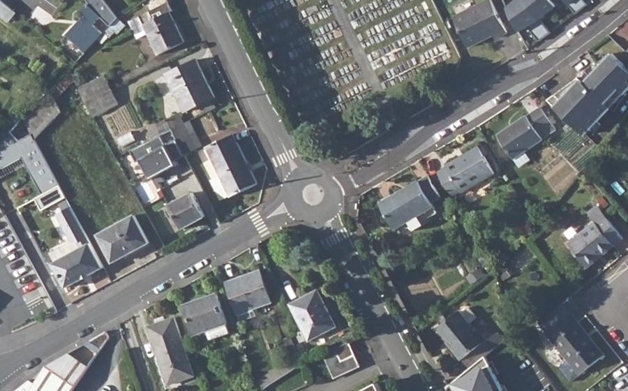 Vue aérienne du Rond-point anonyme n°1091041302