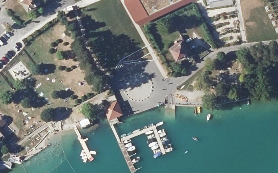 Vue aérienne du Rond-point anonyme n°1091231933