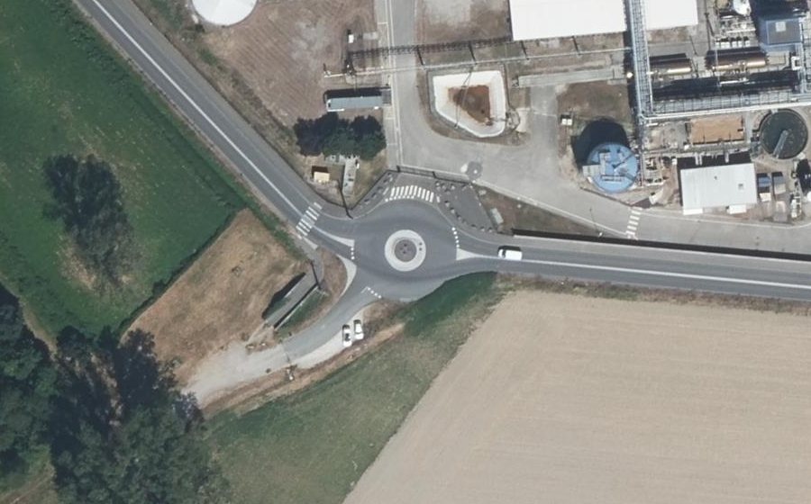 Vue aérienne du Rond-point anonyme n°1091654583