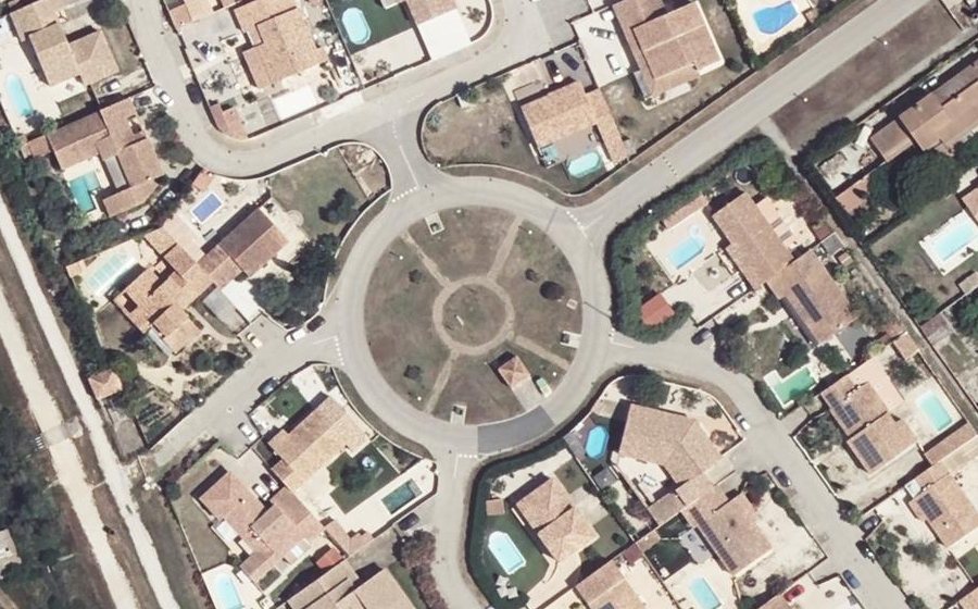 Vue aérienne du Rond-point anonyme n°109189377