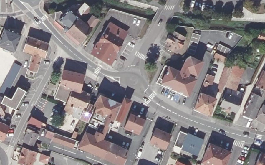 Vue aérienne du Rond-point anonyme n°1092818031