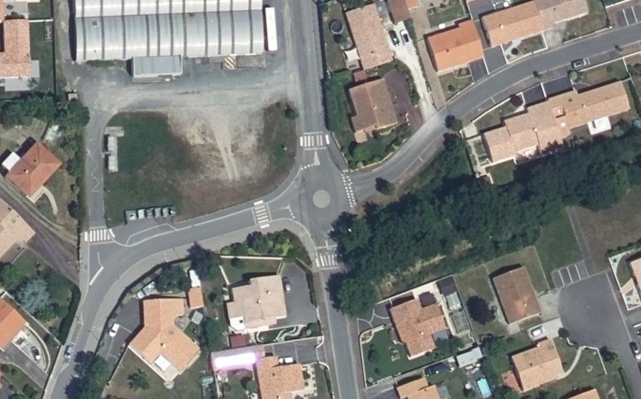 Vue aérienne du Rond-point anonyme n°1093299778