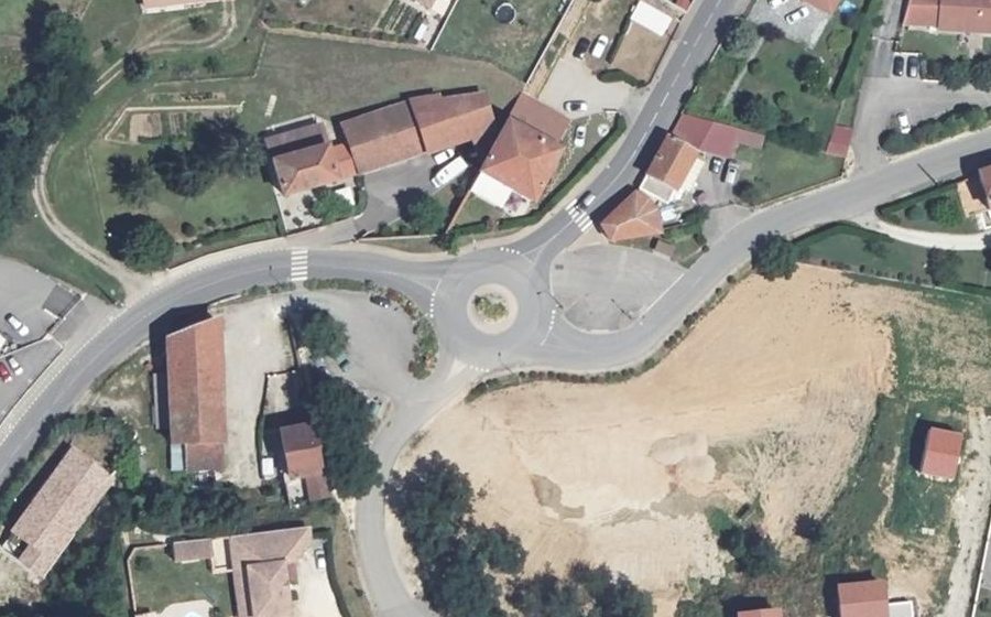 Vue aérienne du Rond-point anonyme n°109530956