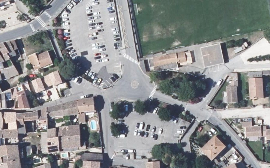 Vue aérienne du Rond-point anonyme n°1095602650