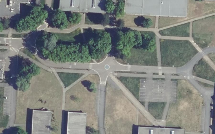 Vue aérienne du Mini-giratoire n°9627204371
