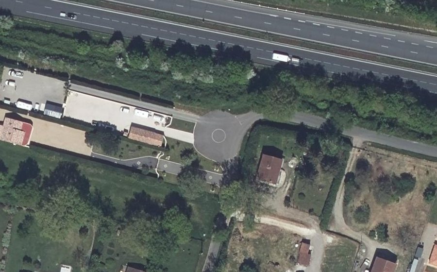 Vue aérienne du Mini-giratoire n°9653740820
