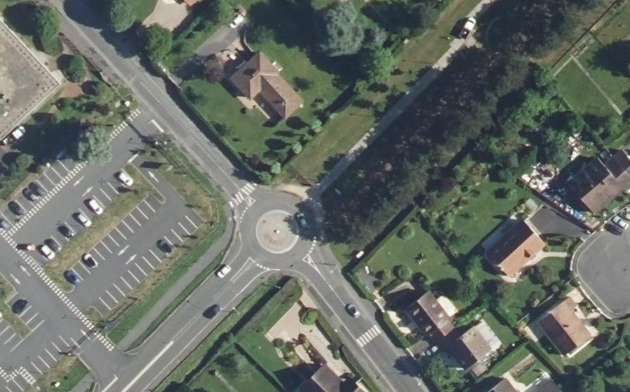 Vue aérienne du Mini-giratoire n°9803522386