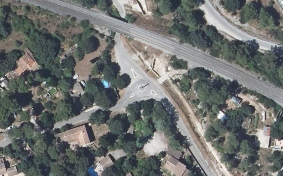 Vue aérienne du Rond-point anonyme n°1099818214