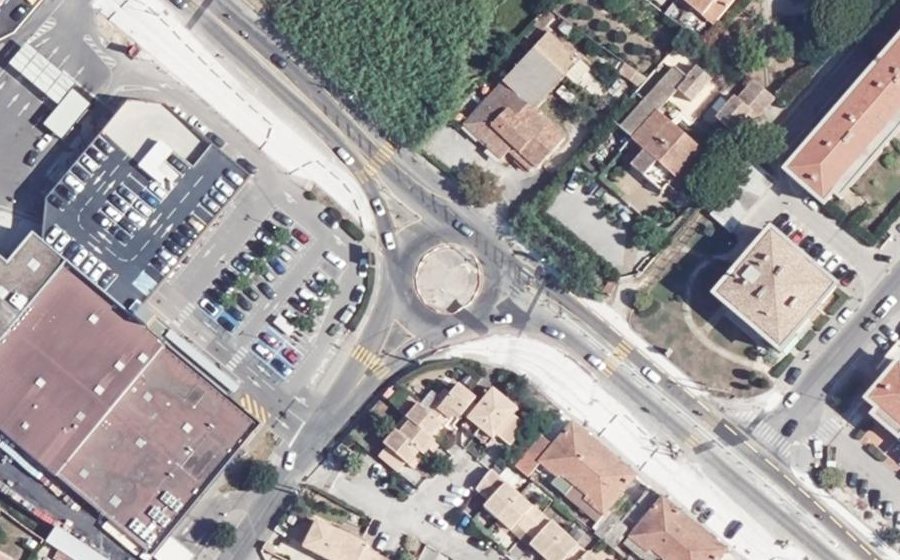 Vue aérienne du Rond-point anonyme n°1099996558