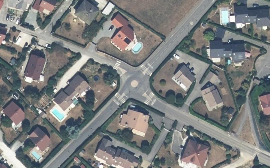 Vue aérienne du Rond-point anonyme n°1100959846