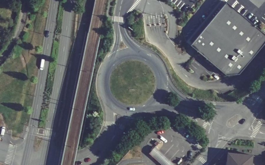 Vue aérienne du Rond-point anonyme n°110126105