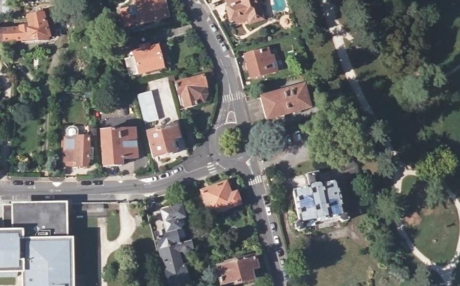 Vue aérienne du Rond-point anonyme n°1101918222