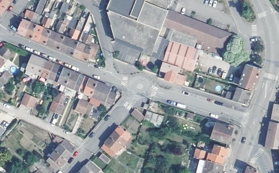 Vue aérienne du Mini-giratoire n°10271412876