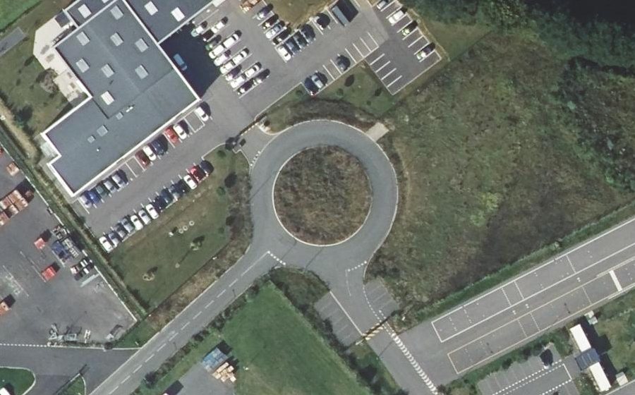 Vue aérienne du Rond-point anonyme n°1103226042