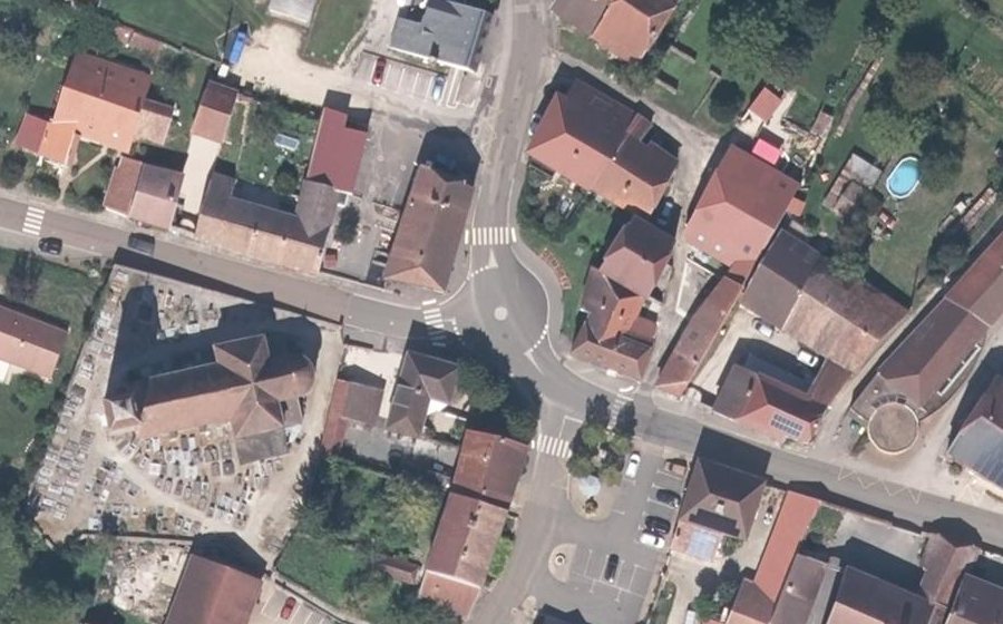 Vue aérienne du Rond-point anonyme n°1103231267
