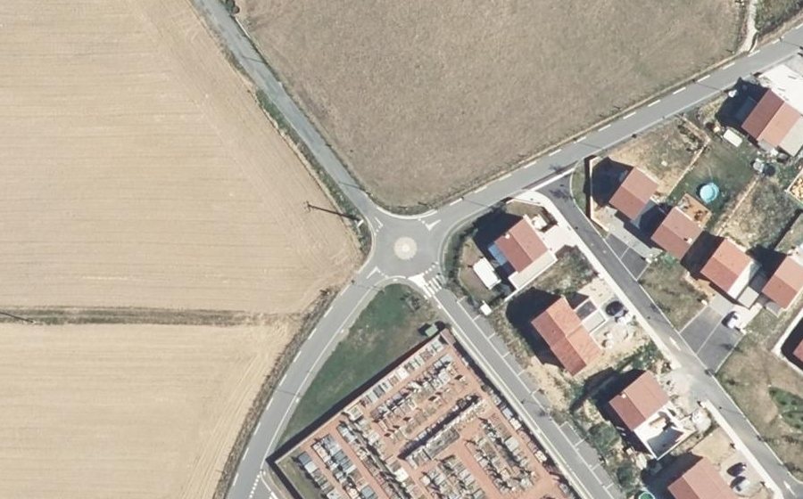 Vue aérienne du Rond-point anonyme n°1104650052