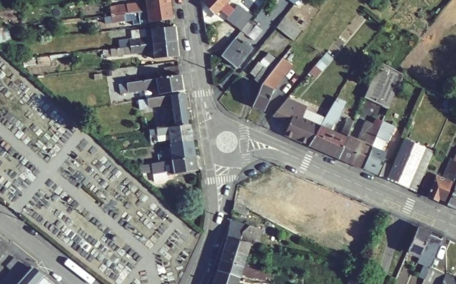 Vue aérienne du Rond-point anonyme n°1105789142