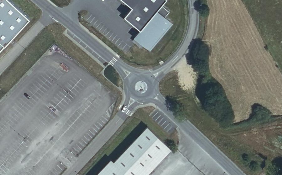 Vue aérienne du Mini-giratoire n°10675692158