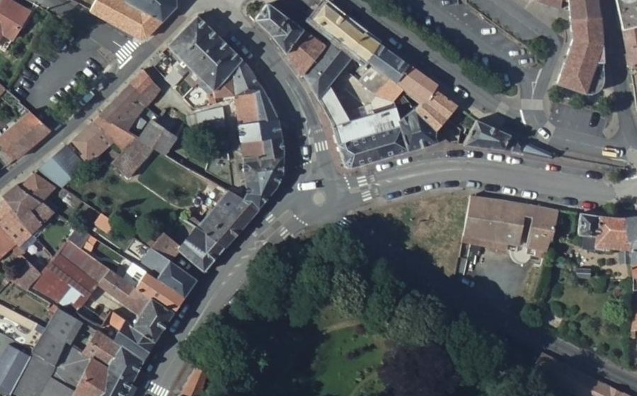 Vue aérienne du Mini-giratoire n°10688658299