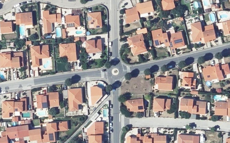Vue aérienne du Rond-point anonyme n°1107012634