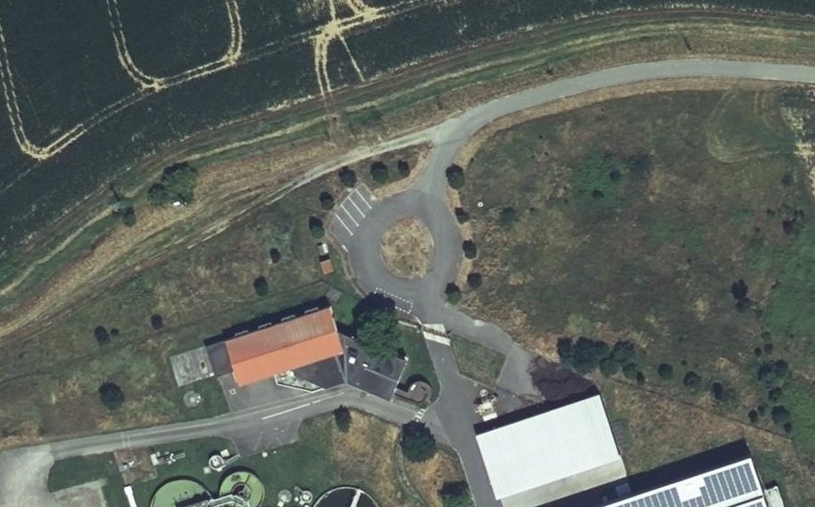 Vue aérienne du Rond-point anonyme n°1107928040