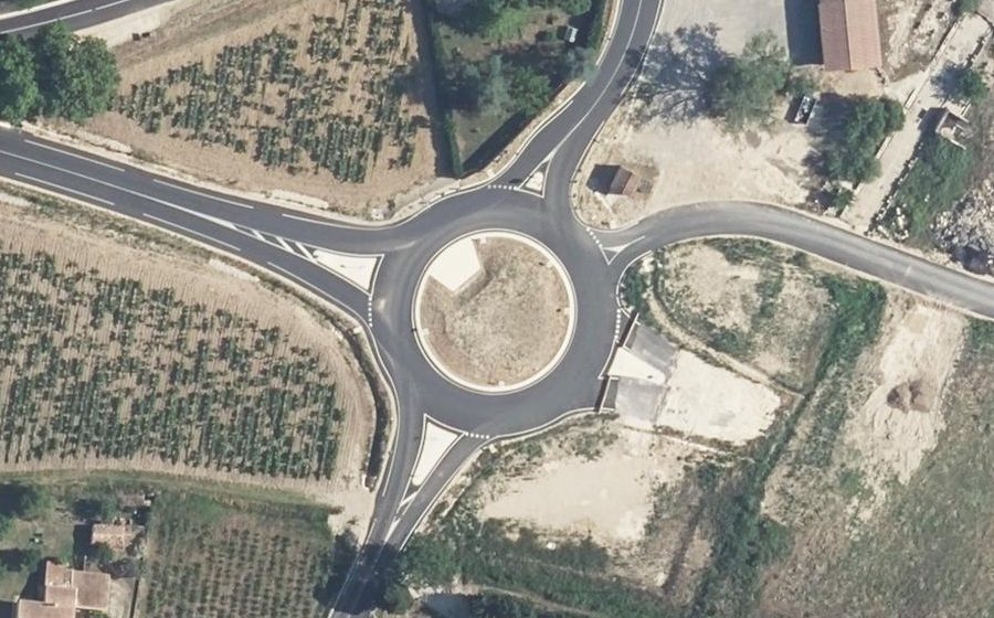 Vue aérienne du Rond-point anonyme n°1110196804