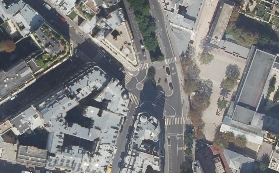 Vue aérienne du Rond-point anonyme n°1110239525