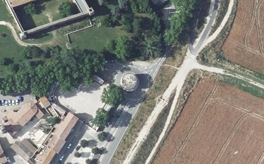 Vue aérienne du Rond-point anonyme n°1110241904