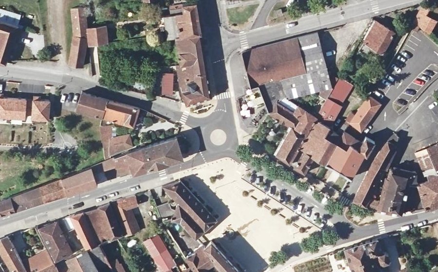 Vue aérienne du Rond-point anonyme n°1110580782