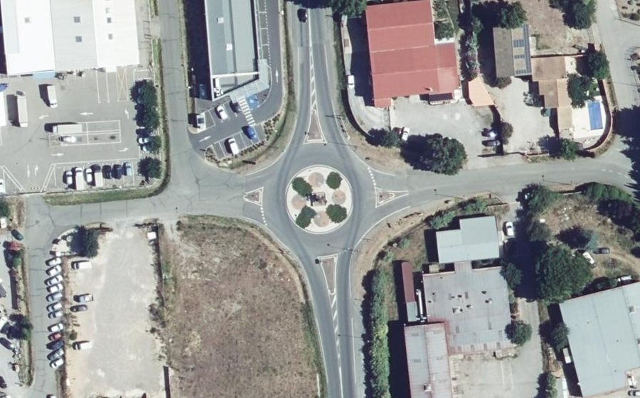 Vue aérienne du Rond-point anonyme n°111126184