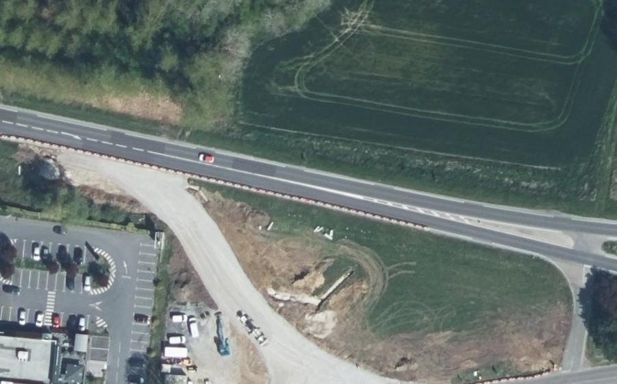 Vue aérienne du Rond-point anonyme n°1111591894