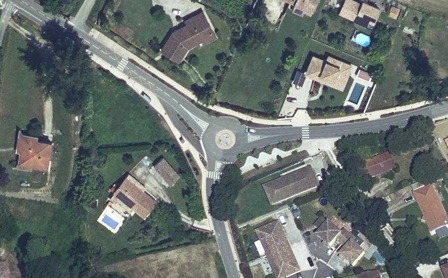 Vue aérienne du Route d'Ensarla