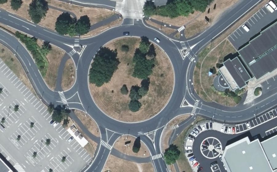 Vue aérienne du Carrefour Henri et Bernard Tricot