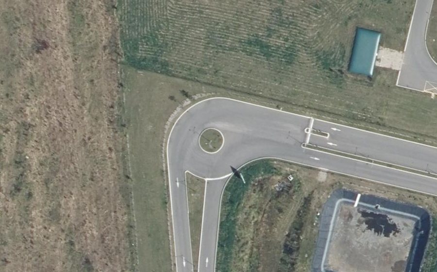 Vue aérienne du Rond-point anonyme n°1117074708