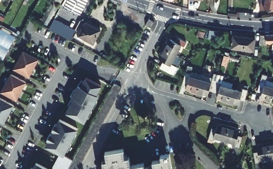 Vue aérienne du Rond-point anonyme n°1117085541