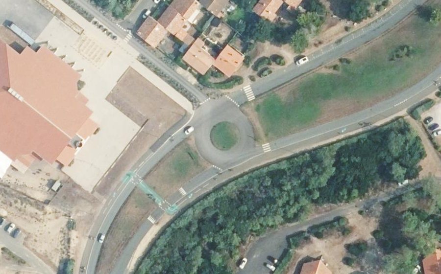 Vue aérienne du Rond-point anonyme n°111724176