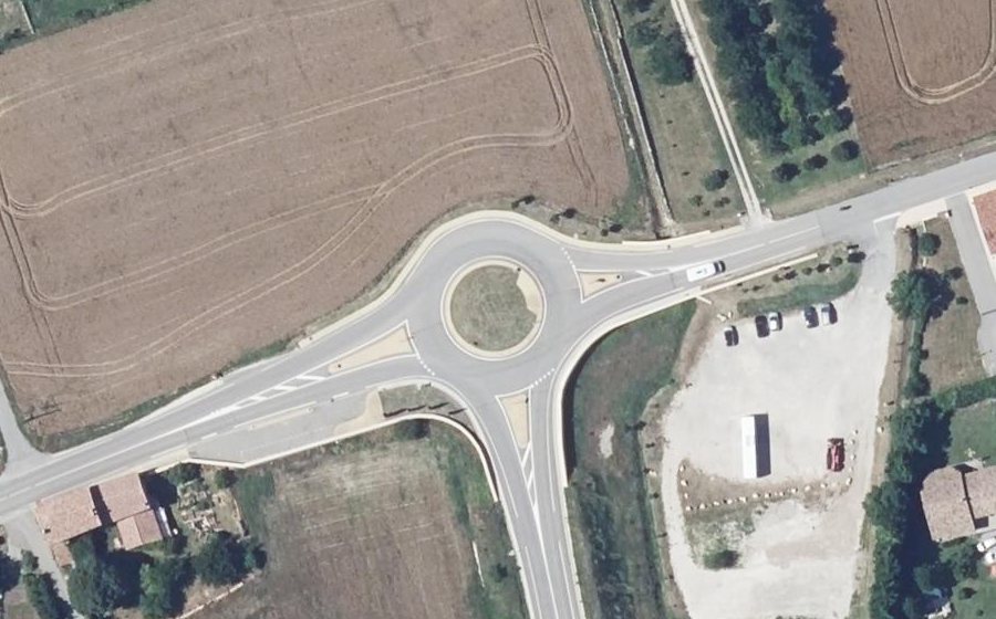 Vue aérienne du Rond-point anonyme n°1117432810