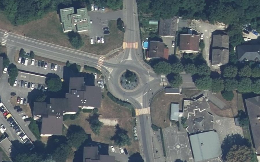 Vue aérienne du Rond-point anonyme n°111804284