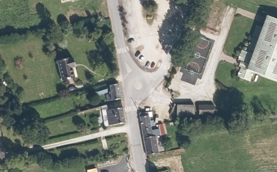 Vue aérienne du Rond-point anonyme n°111812076