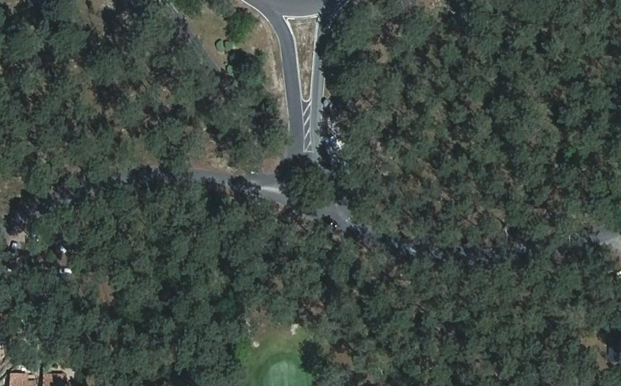 Vue aérienne du Rond-point anonyme n°111867445